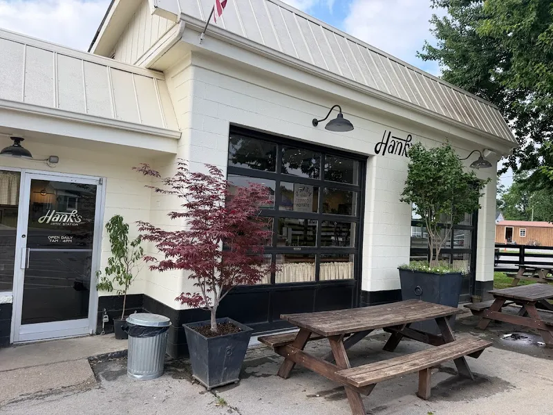 Hank's Coffee Station - Franklin - Photo