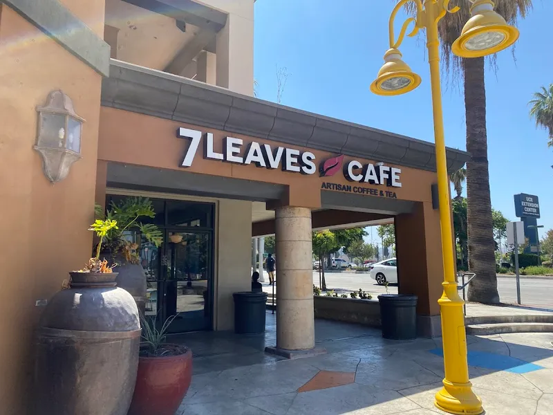 7 Leaves Cafe - Photo