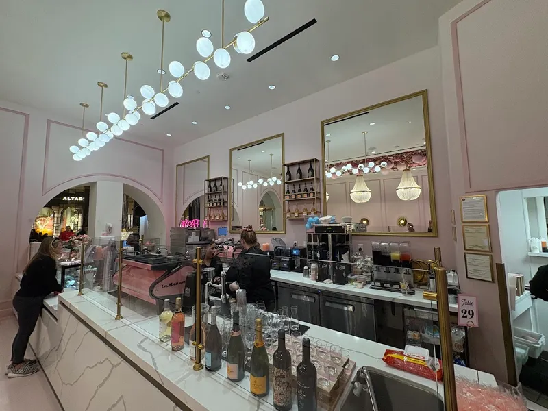 Café Lola - Photo