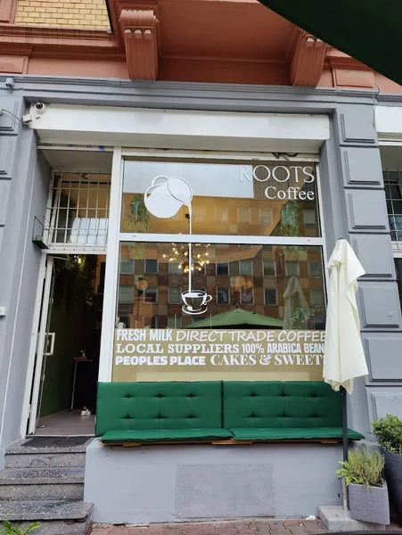 Roots Café - Photo