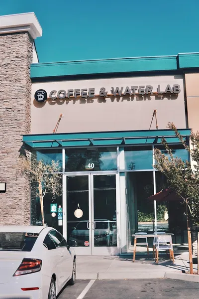 Coffee & Water Lab - Photo