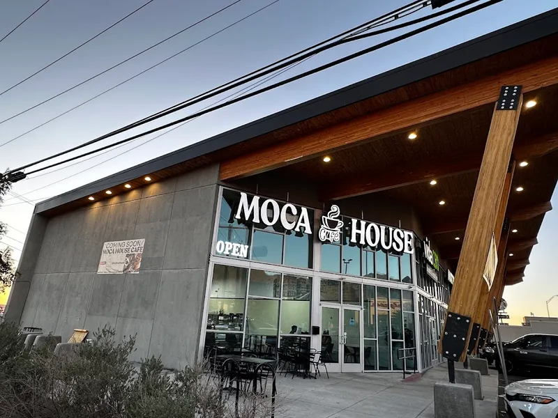 Moca House Cafe - Photo