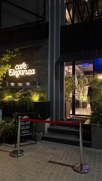 Cafe Eleganza/ Eleganza Solarium - Photo