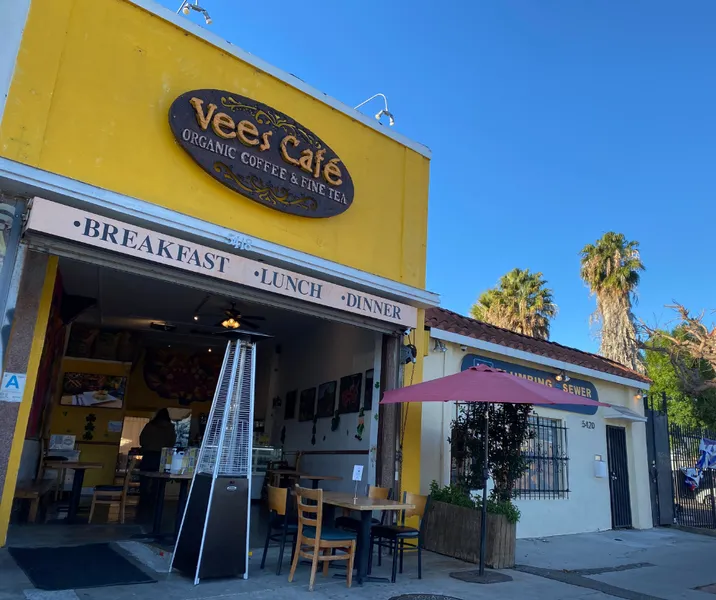 Vees Cafe - Photo