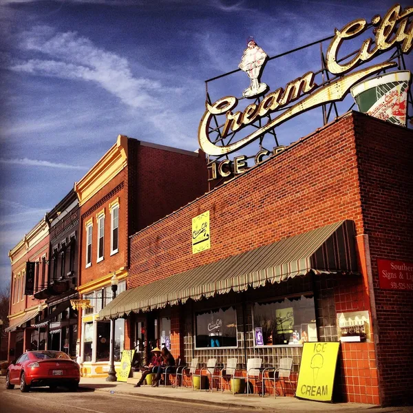 Cream City Ice Cream & Coffee House - Photo