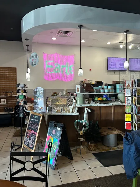 Earle's Loveland Coffee Shop - Photo