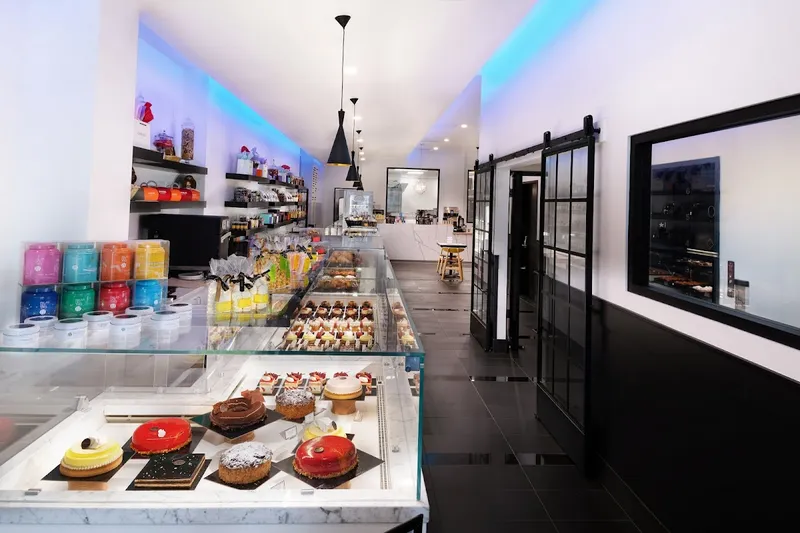 ONE65 Patisserie & Boutique - Photo