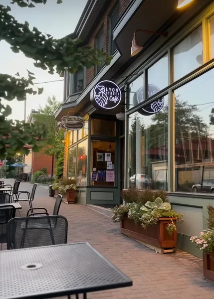Lyon Street Cafe - Photo