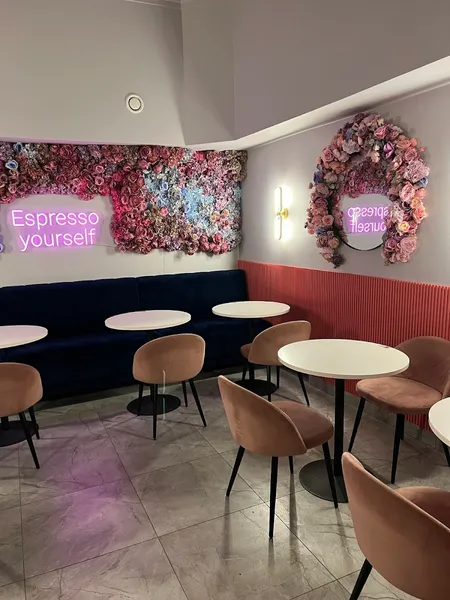 Blossome Café - Photo