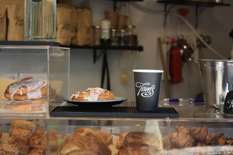 Tom's Coffee - Photo
