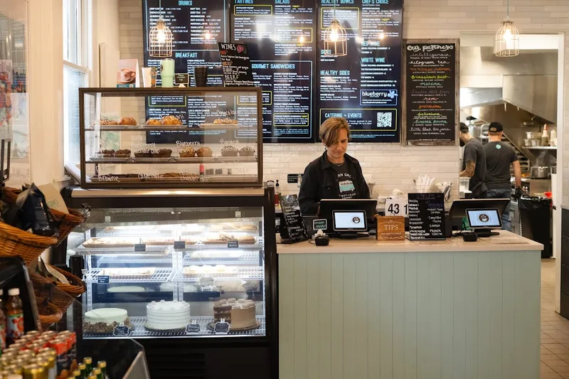 Southern Grounds & Co. - Photo