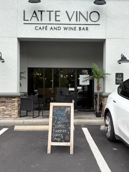 Latte Vino - Photo