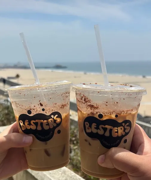 Bester's Coffee House - Photo