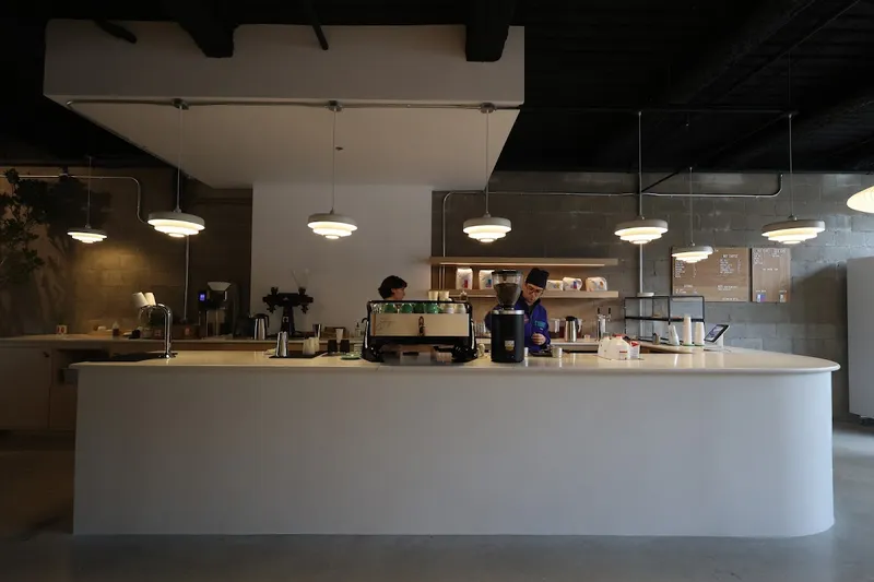 High Beam Coffee Roastery - Photo