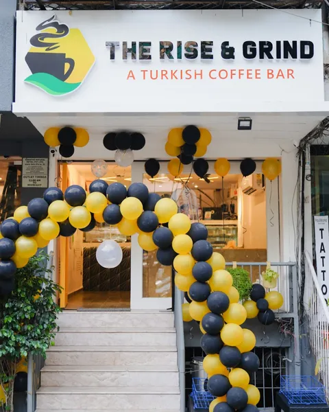 The Rise and Grind - Photo