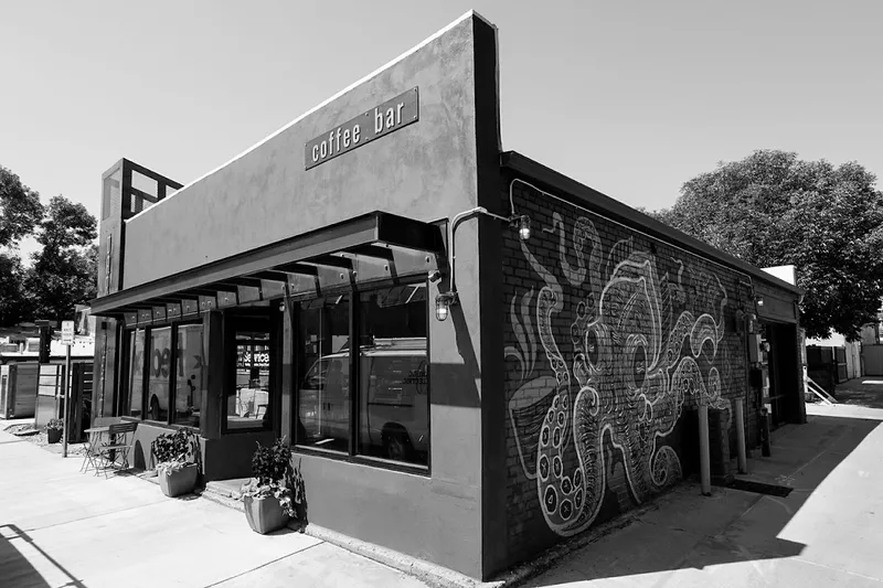 Dark Heart Coffee Bar - Photo