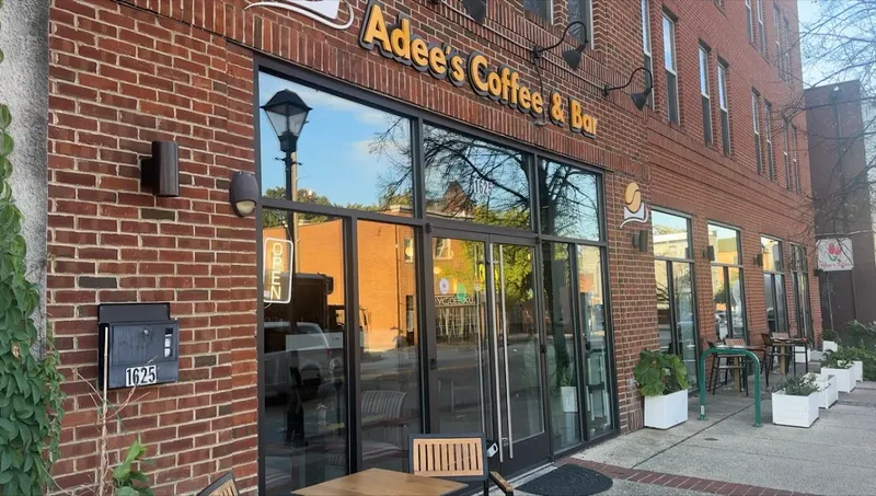 Adee's Coffee & Bar - Photo