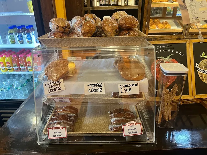Simon's Coffee Shop - Photo