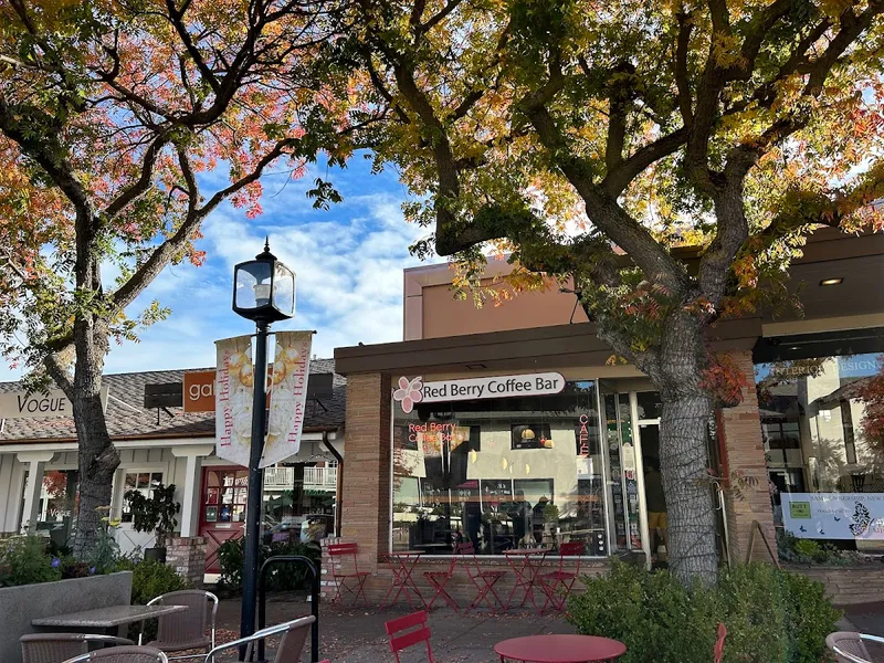 Red Berry Coffee Bar - Photo