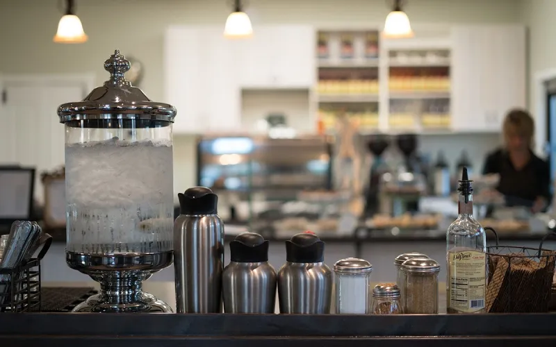 Crema Coffee House & Pastries - Photo